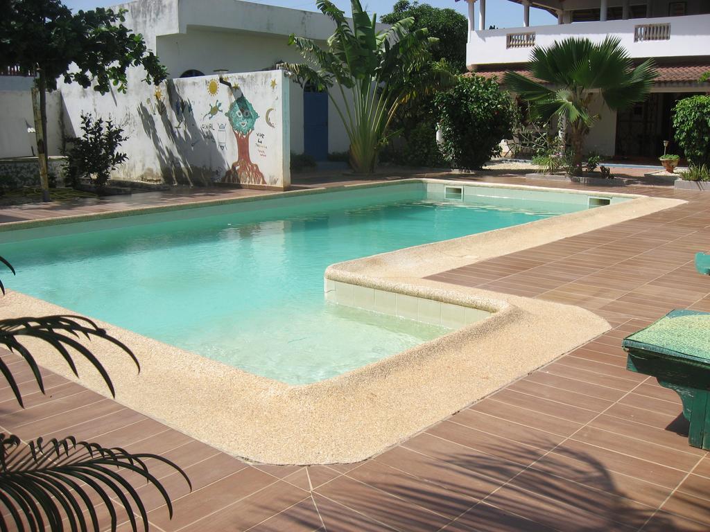 Babao Hotel M'Bour Exterior photo