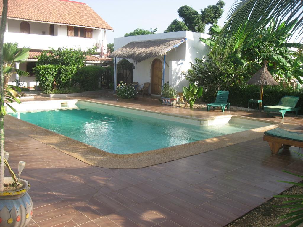 Babao Hotel M'Bour Exterior photo