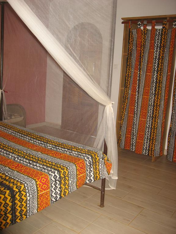 Babao Hotel M'Bour Exterior photo